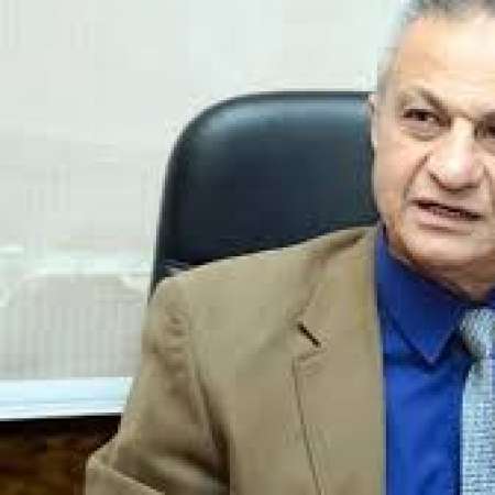  الدكتور حاتم أبو القاسم، مدير معهد الأورام