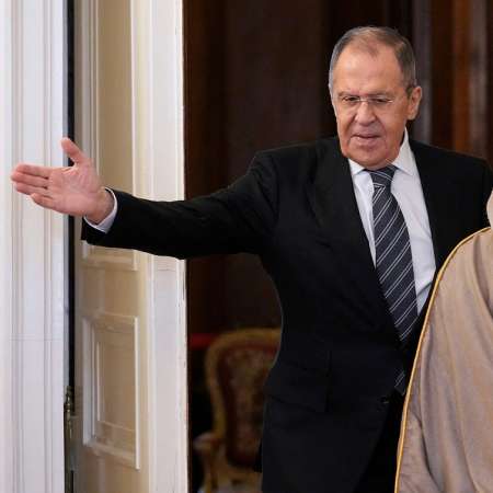 وزيرا خارجية السعودية وروسيا خلال اللقاء