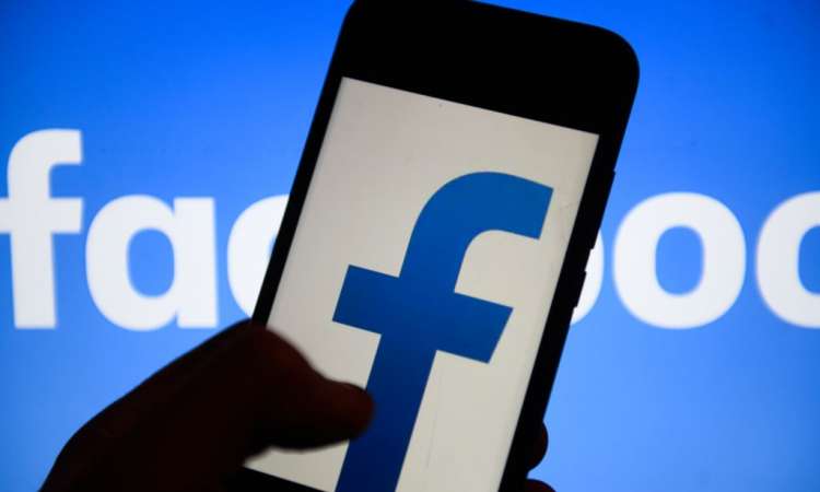  Facebook