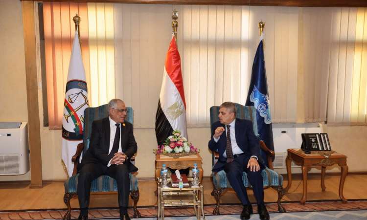 الفريق أسامة ربيع يستقبل النائب العام المستشار محمد شوقي